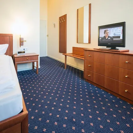 Kurhaus Hotel 3*